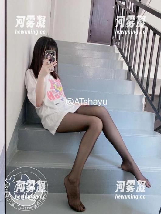 AT鲨黑丝图包分享，这诚心是有毒啊，担心一不小心就沉迷其中。