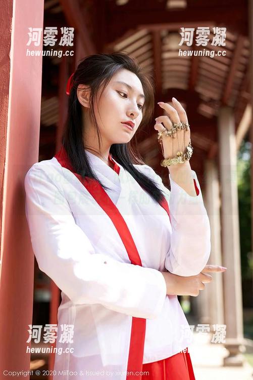 MiiTao蜜桃社 - 佩琦Pinky的蕾丝写真，图包展示不一样的时尚力量！
