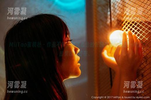 MiiTao蜜桃社 - 作品不多，但温心怡的长腿在线，就是一种直击灵魂的存在。