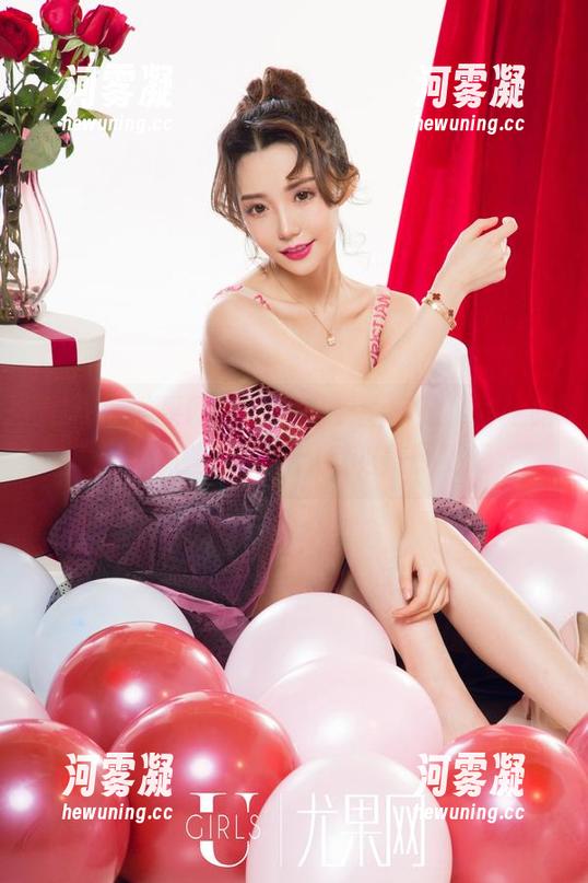 UGirls尤果网 - 乔依琳最新“腿”神之路，分享那些年我们追过的美腿梦想。