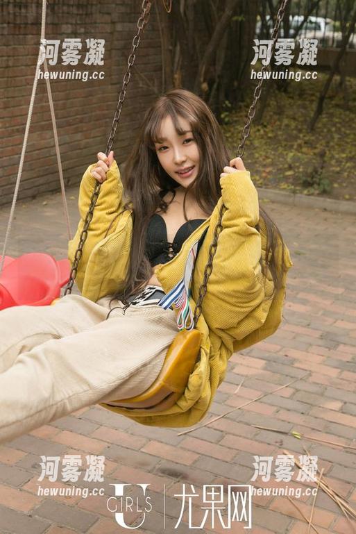 UGirls尤果网 - 在线美图：倪叶腾的办公室是个什么样的地方？