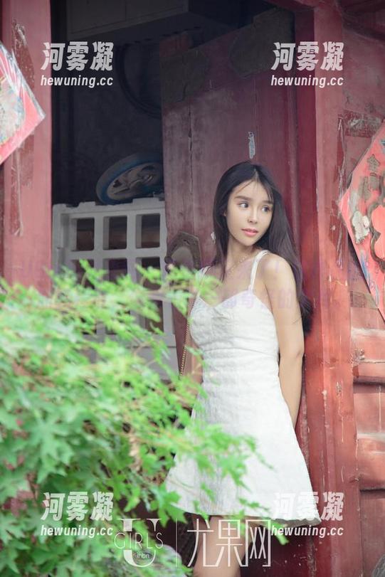 UGirls尤果网 - 黛蓓琪又来了！这作品的油亮程度，像是看了一部奇怪的大片。