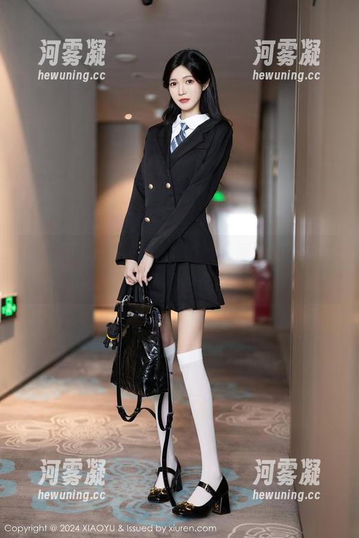XIAOYU语画界 - 杨晨晨私房专属，黑丝加职业萌点的奇葩合集