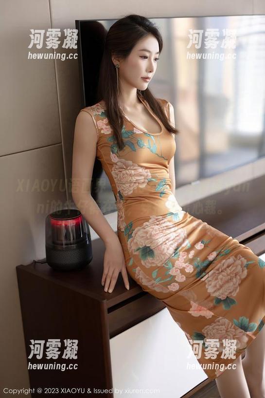 XIAOYU语画界 - 不得不说，王馨瑶yanni的牛仔裤在线，穿搭别出心裁。