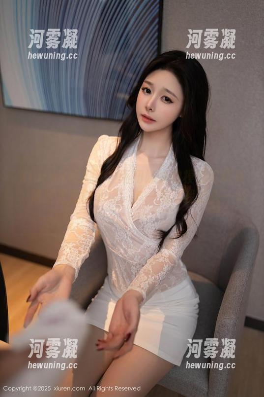 Xiuren秀人网 - 南初妹妹的模特写真集，清甜秀美的表现，乍一看让我心头一紧！