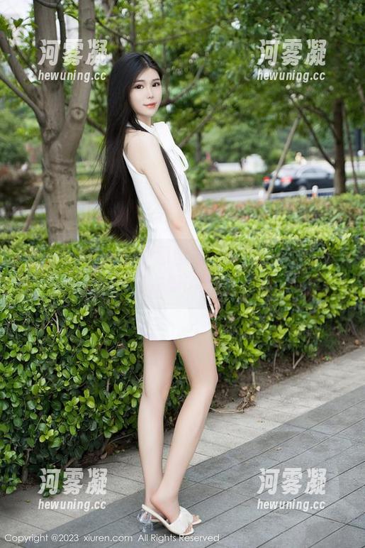 Xiuren秀人网 - 原图曝光：诗诗kiki的护士魅惑，这身衣服该不会有魔法吧？