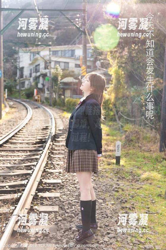 YouMi尤蜜荟 - 高跟鞋搭配谭小灵：走路带风，想不被注意都难，高清图片见证这个过程！