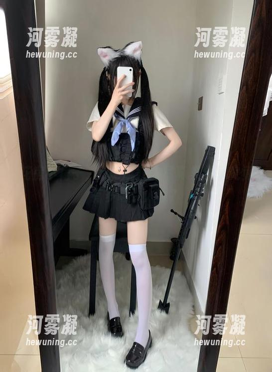 花房小裙子，rua阮阮的写真集分享究竟有多吸引人呢？