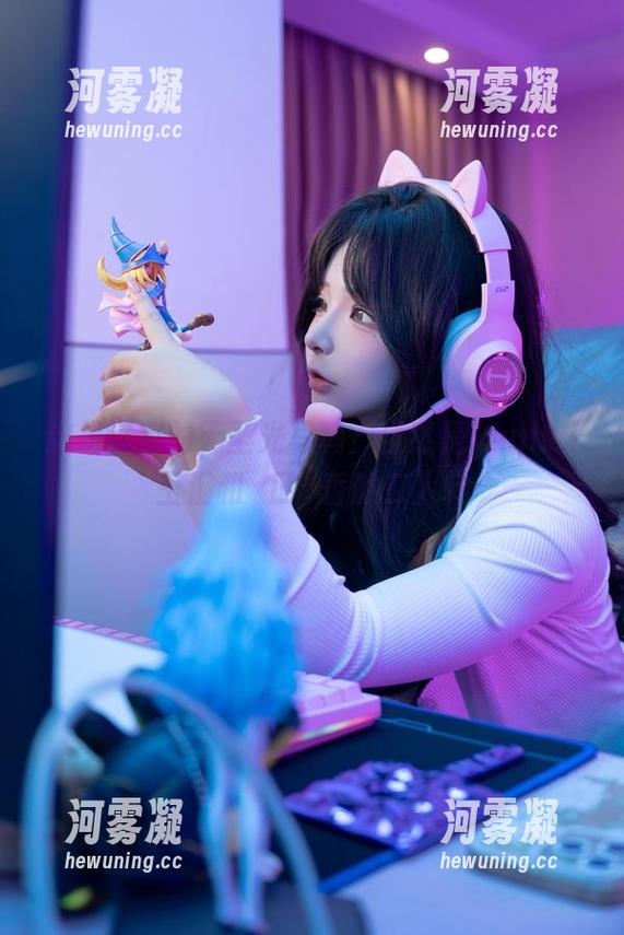 这是谁家的无圣光写真？当然是yuuhui玉汇和樋口円香的二人转