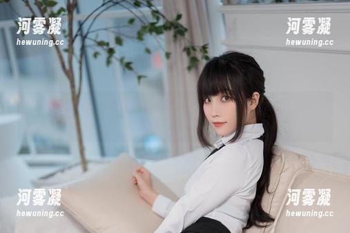 我的眼睛正在被一智智的私拍强烈吸引——粉色比基尼也太撩了吧