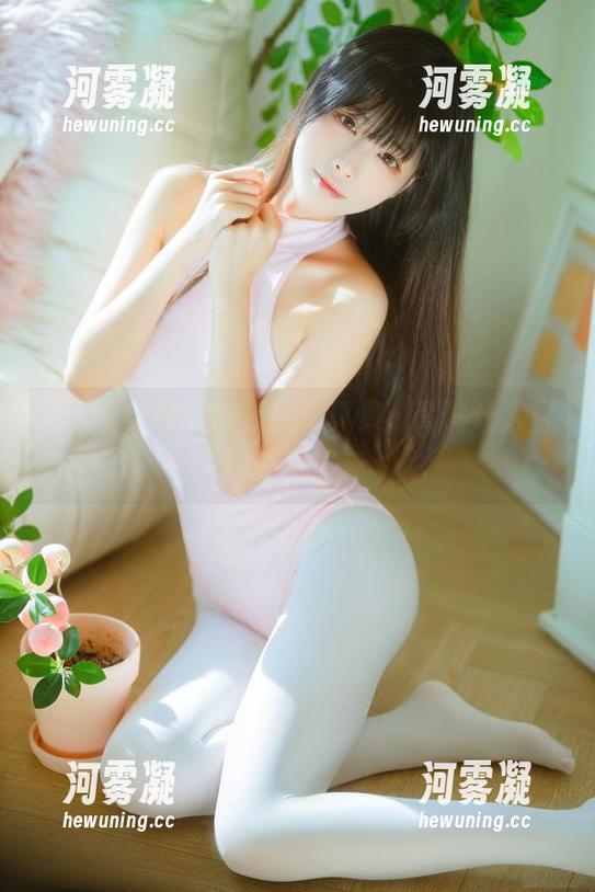 “三无人型”的长腿写真集，高清让人目不转睛