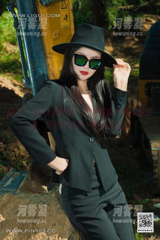 丽柜 - AMY的制服，开两扇窗户的高清资源，隐约中透着一丝小叛逆。