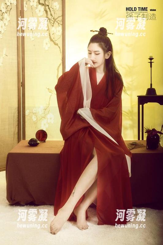 丽柜 - 蕾丝作品合集-英子的“迷失”瞬间，让我想起了那些柔软的回忆。
