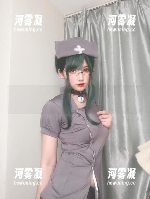 你十七鸽最新力作！灰色护士原图，让你对护肤和护心有了新想法。