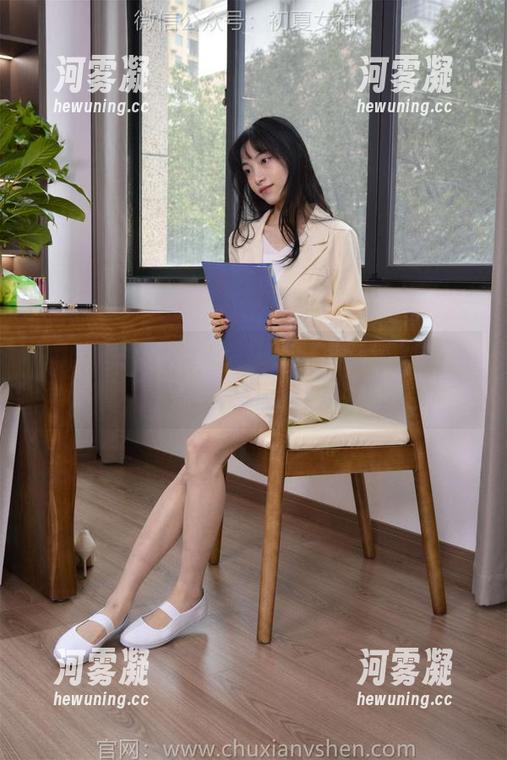 初夏女神 - 点点的免费图集：光芒四射，都是那么亮闪闪的呀！
