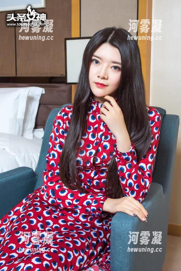 头条女神 - Coco美腿写真——腿长不怕走成机器人，哈哈