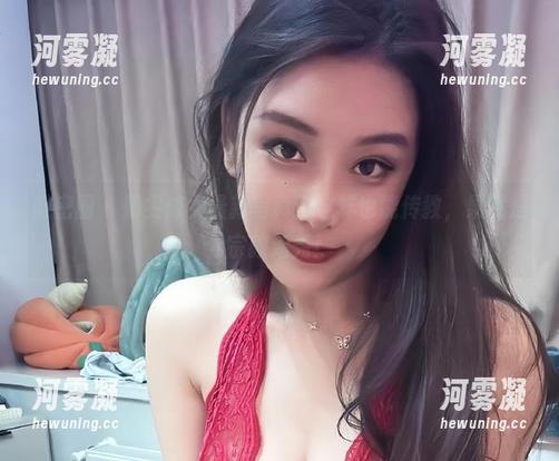 微密圈 - 奶雯修女最新写真：这样也能传教，果然是宗教新秀！