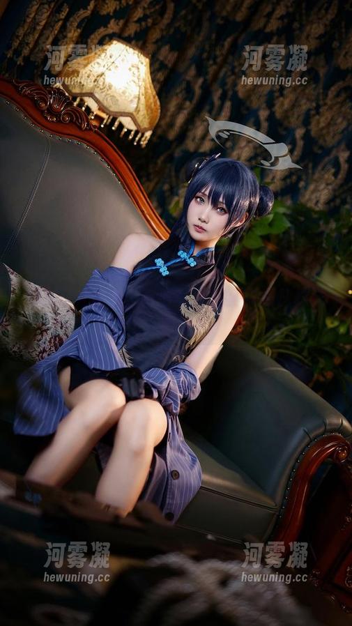 嫣嫣子×棉袜：高清写真集其实是丛林法则！