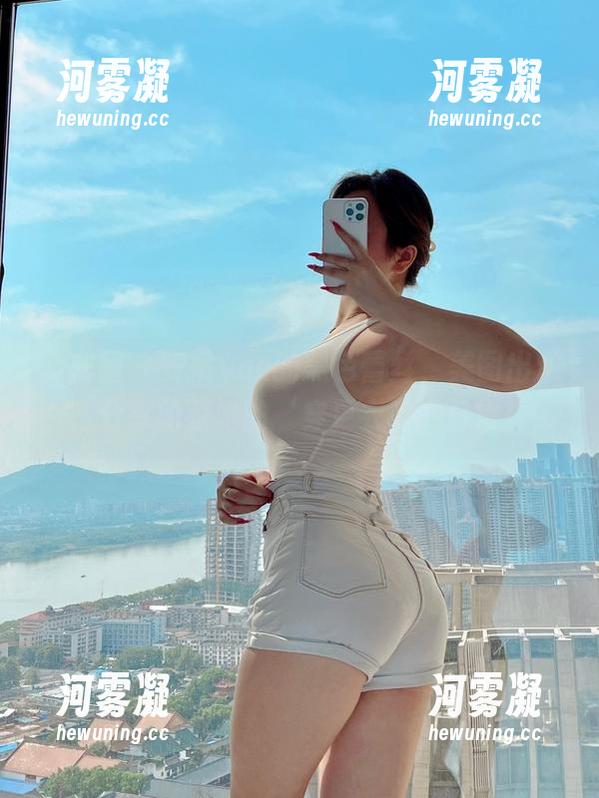 微密圈 - 安妮yoo的黑色蕾丝，美图出炉，分享的是她的‘穿更衣室’日常！