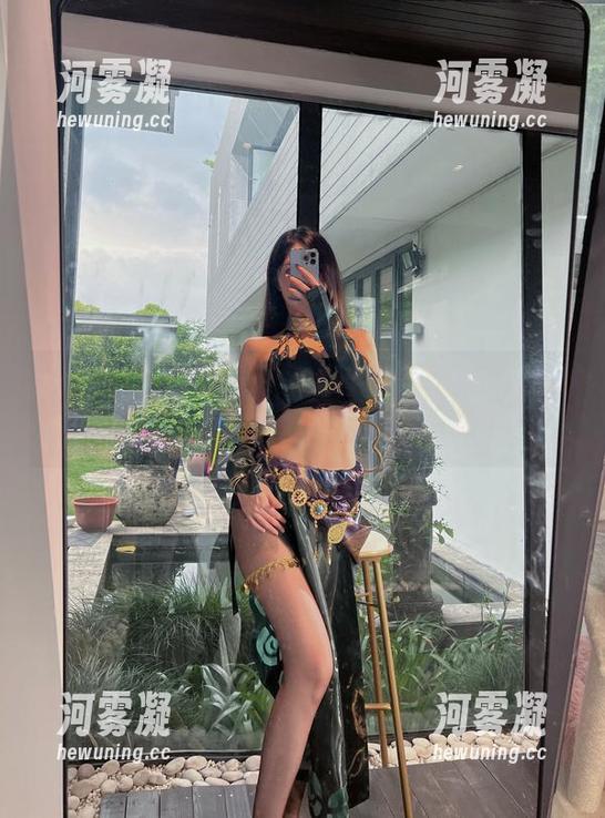 微密圈 - 水手服图包大神小玉吃果冻上线，更新预告：别让我的风帆白扬了！