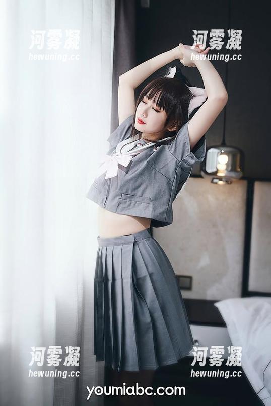 尤蜜荟 - OL自白：抖娘利世的高清写真比我妈的相册还真实！