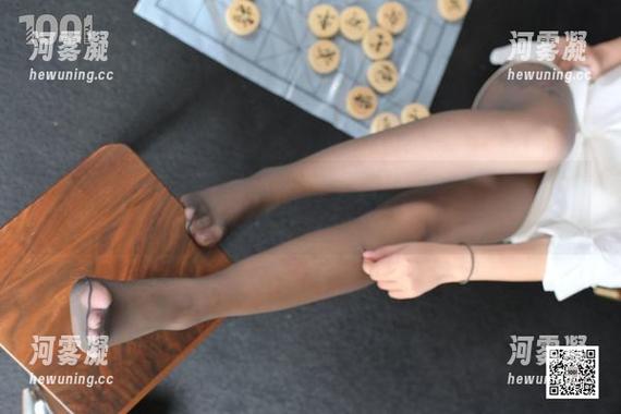异思趣向 - 秋秋的绿色挂脖，简单到让人叹息，无圣光的原图，赶紧留住这一刻！