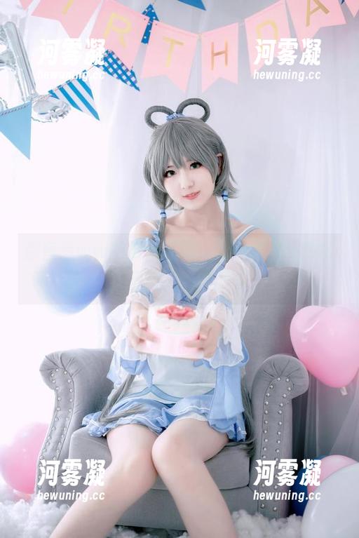 弥音音ww的夏天写真，高清照片与感官的博弈，一触即发
