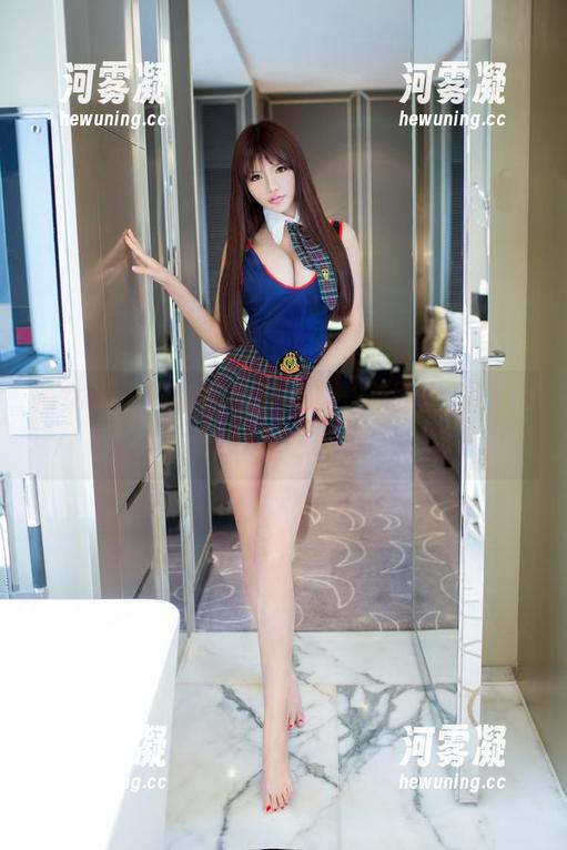推女郎 - 最新的校园场景，美图里的Lina你绝对想不到