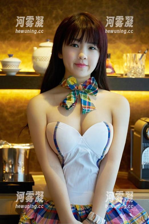 推女郎 - 王馨瑶的学妹，才不怕你来对比这些免费的美图！
