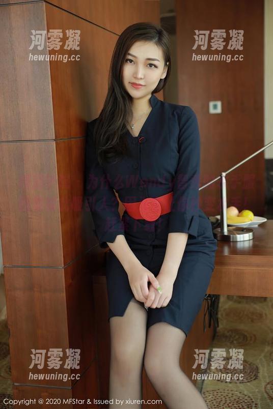 模范学院 - 为什么Wendy智秀的水手服图集如此吸引人？因为它让你秒变水手！赶紧下载！