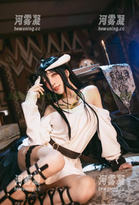 水淼aqua修女cos，全新登场！忙着看细节的我。