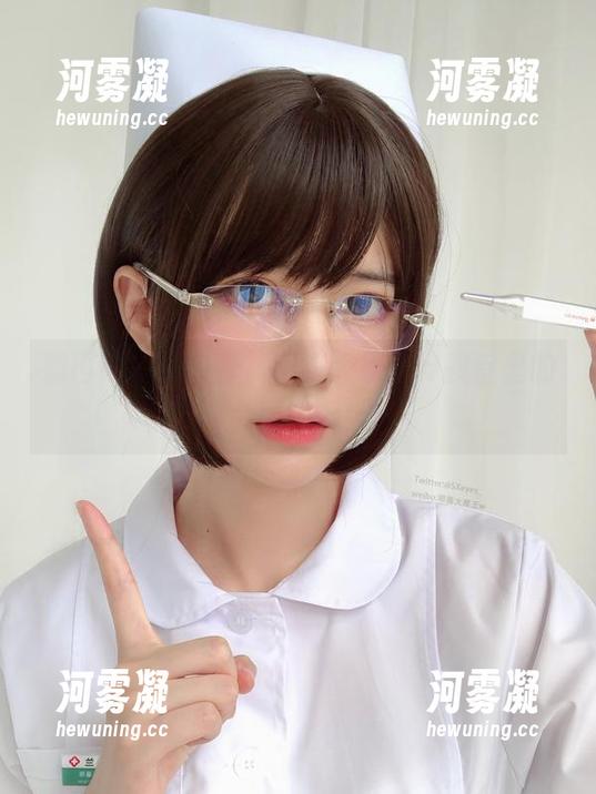别再问有啥内幕，眼酱大魔王w教室里的免费图册！