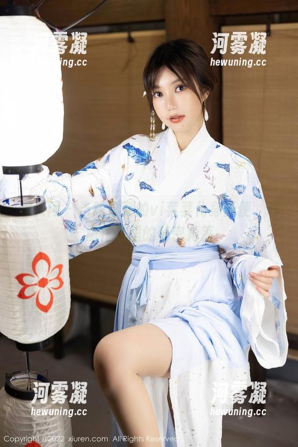 秀人网 - 当吃白菜的vi菜菜化身天使，私房作品里的秘密角落