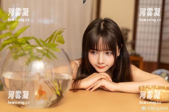 你不来看看秋山AkI的旗袍合集吗？绝对值得下载刷新一下眼界！
