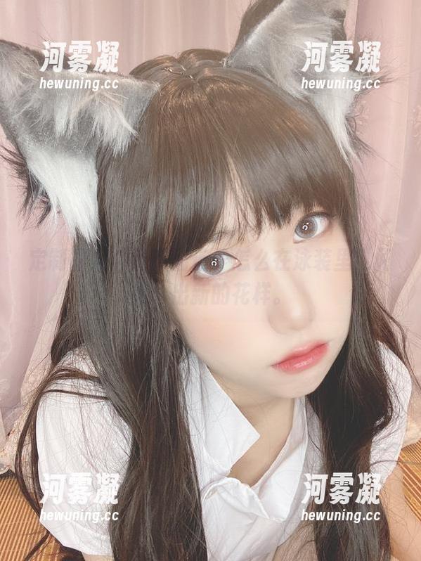 定制图集：看芋圆侑子怎么在泳装里“闪灵”出新的花样。