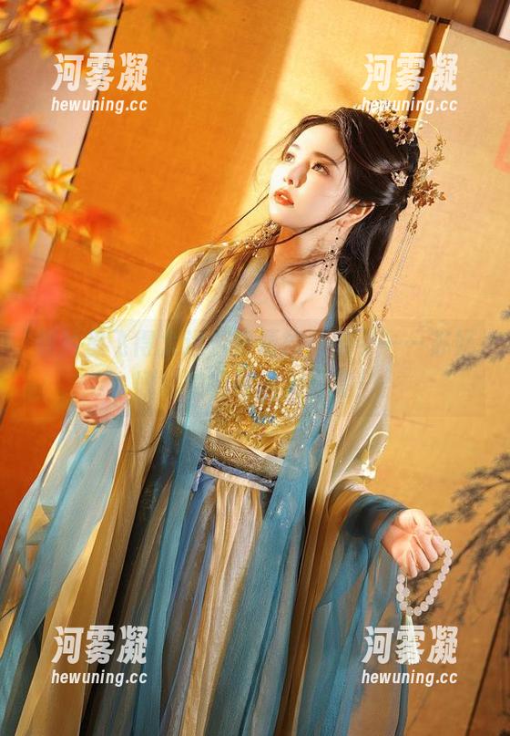 照片里飞得太远，资源如此吸引——苏嫣嫣阿姨的旅拍大合集！