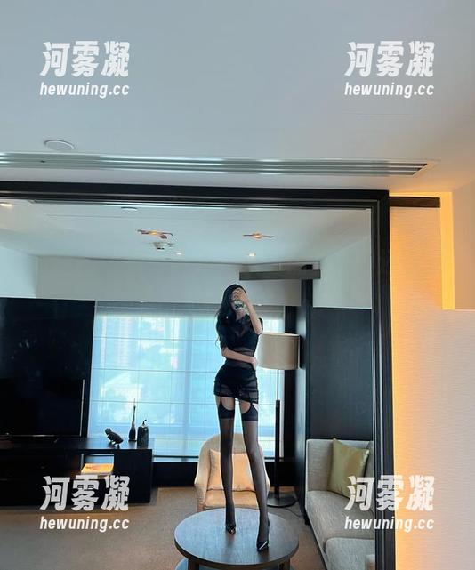 微密圈 - 葛征新作，酒店黑丝：谁还在关注别的？