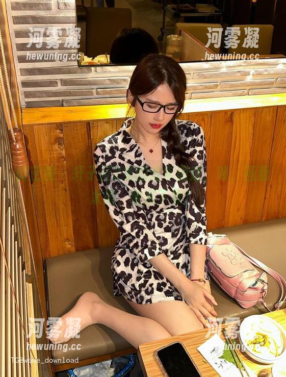 微密圈 - 轩子巨2兔的过年闲逛，唉，画面太美，快来下载！