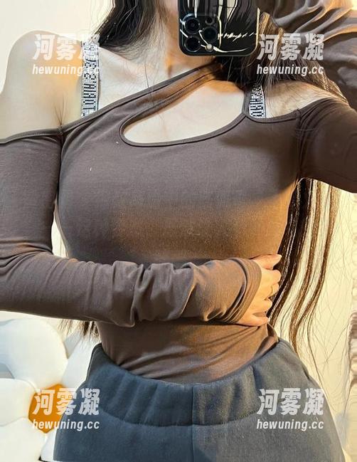 微密圈 - 细数高清中的陈佩奇“不知火舞”——这种姿态，居然让人有种莫名的沉醉感。