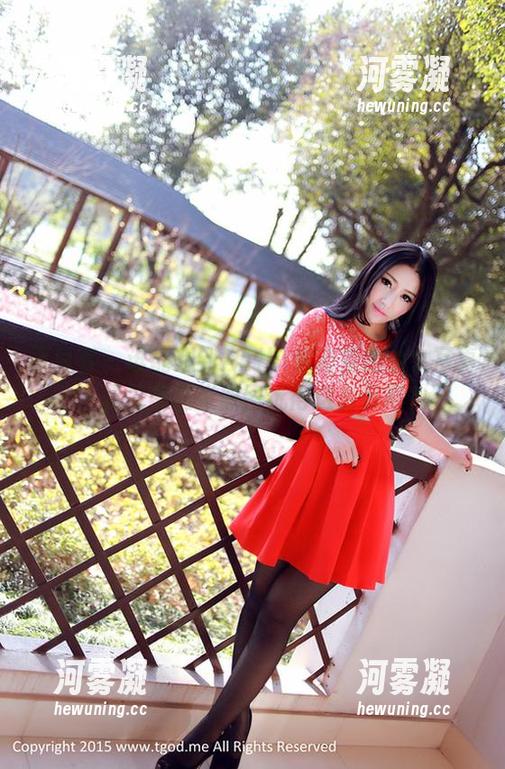 青豆客 - 谁能想到Akiki朱若慕的少女写真，竟然把这张原图玩得这么有趣？