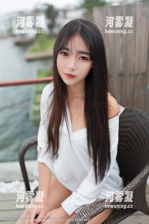 青豆客 - 看完谭晓彤的白裙全集，我的审美又提升了一点…