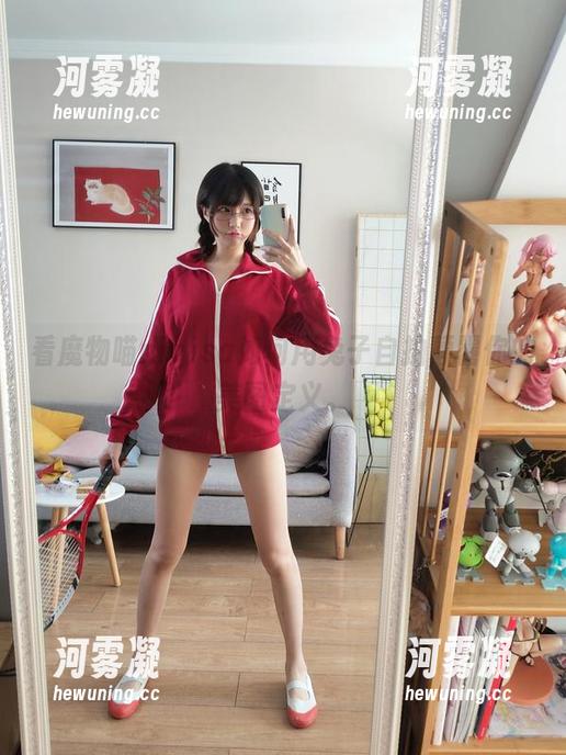 看魔物喵nigisa如何用兔子自拍颠覆你的美图定义。