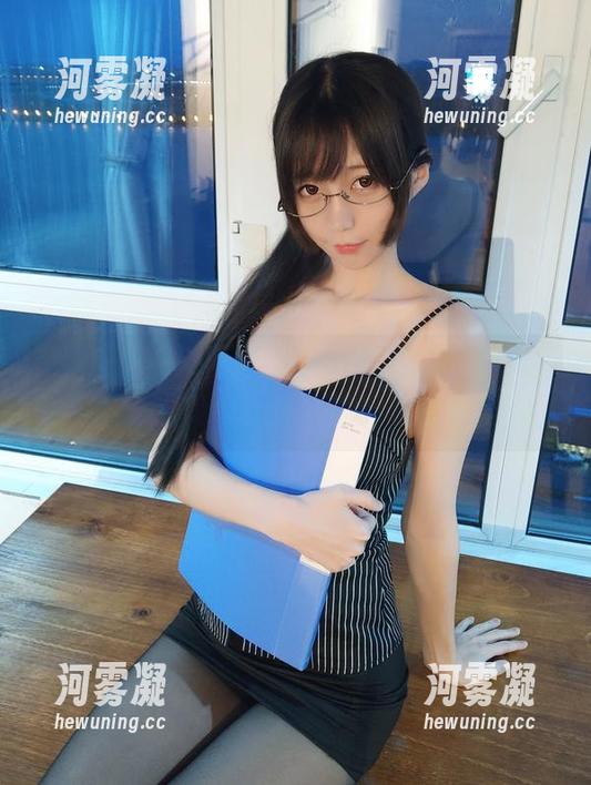 在线辟谣：魔物喵nigisa的少女原图没那么简单，海风惹的祸！