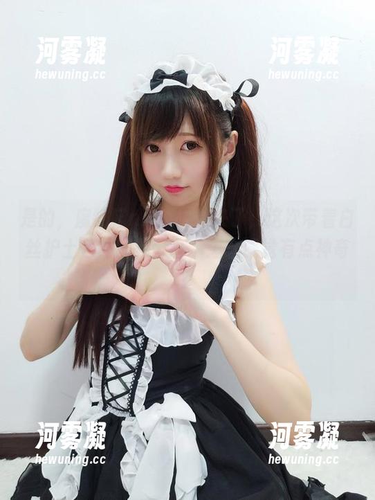 是的，魔物喵nigisa又来了，这次带着白丝护士包的图集分享，怎么感觉有点神奇？